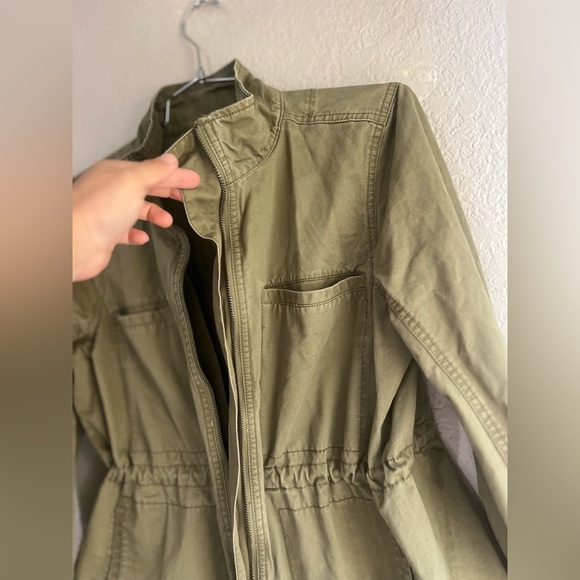 J.Crew women’s jacket light material with pockets adjustable on the waist L SIZE - Picture 12 of 13